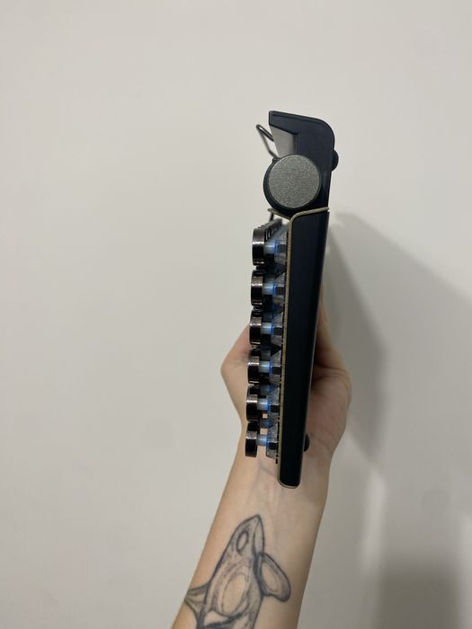 Механічна ретро клавіатура у вигляді друкарськоі машинки