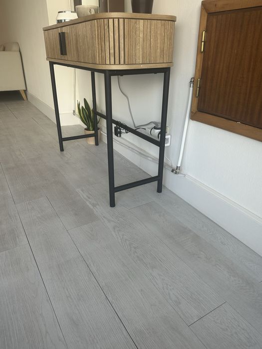 Aparador madeira com gavetas