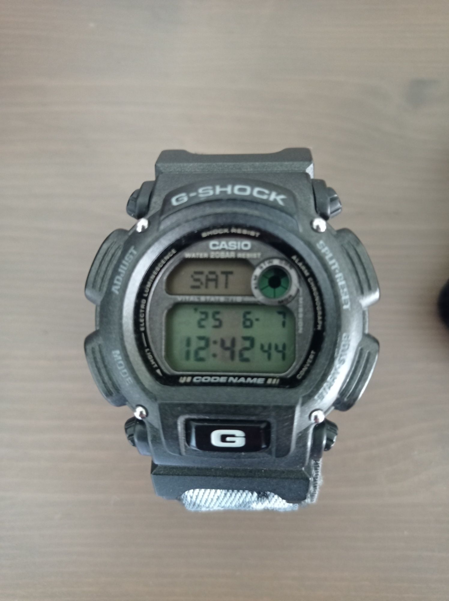 Oryginalny zegarek CASIO G-SHOCK DW-8800MM-1T za 1/3 ceny