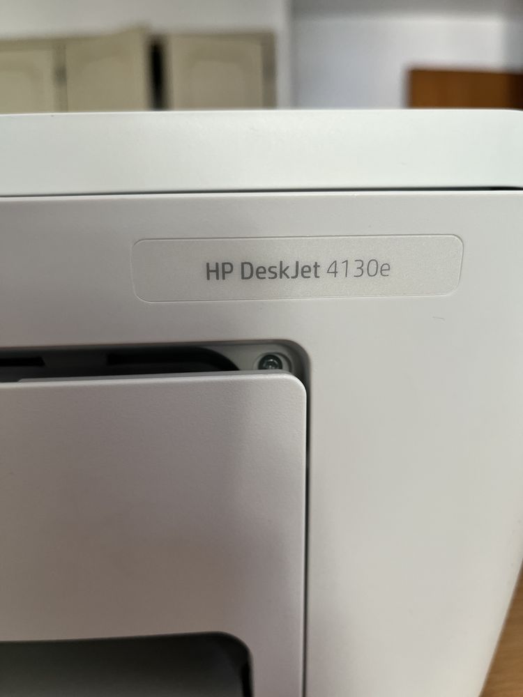 Impressora e scanner HP DeskJet 4130e