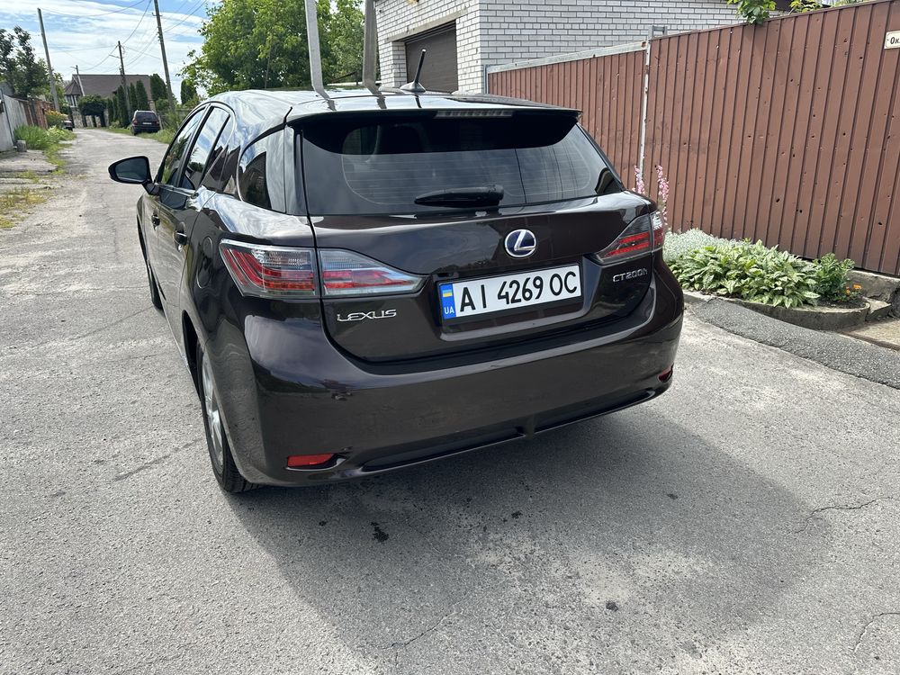 Lexus CT200H 2012 рік 1.8 гібрид