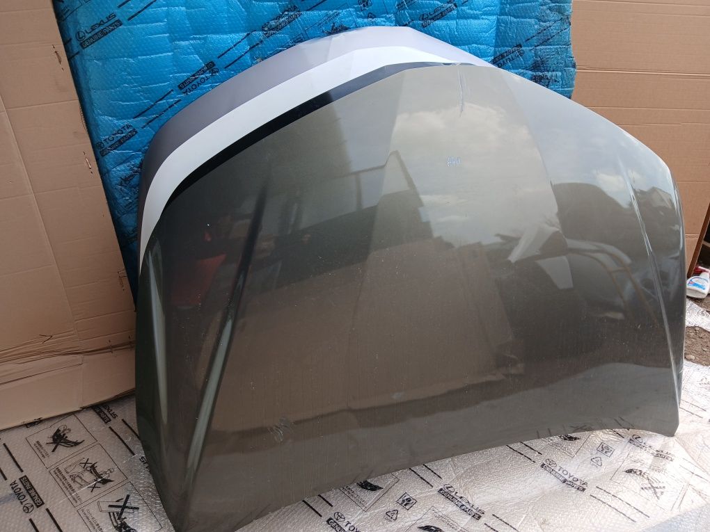 Maska TOYOTA COROLLA E21 21 sedan 040 kolor 209 6x1 1f7