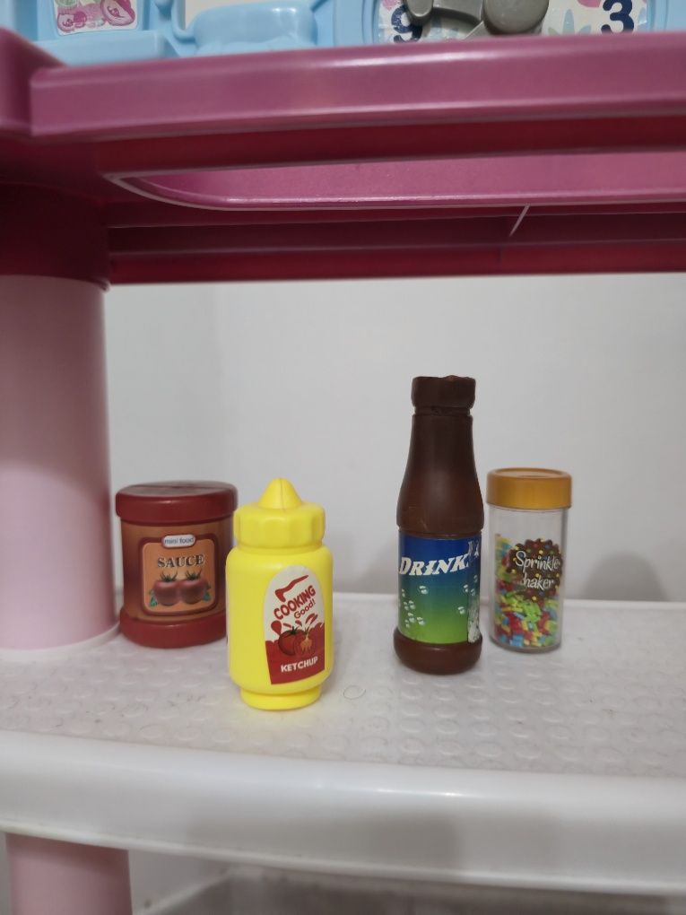 Cozinha de brinquedo com acessórios