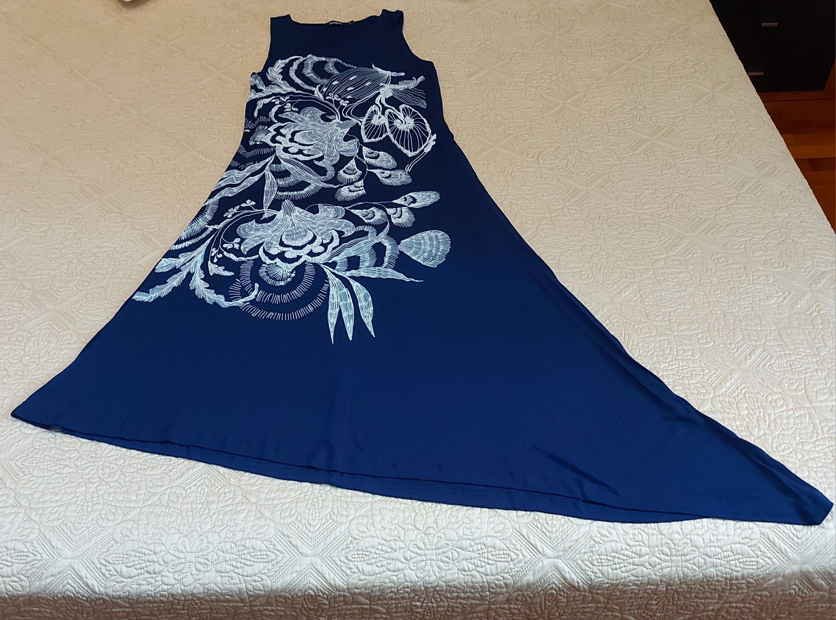 Vestido Desigual novo