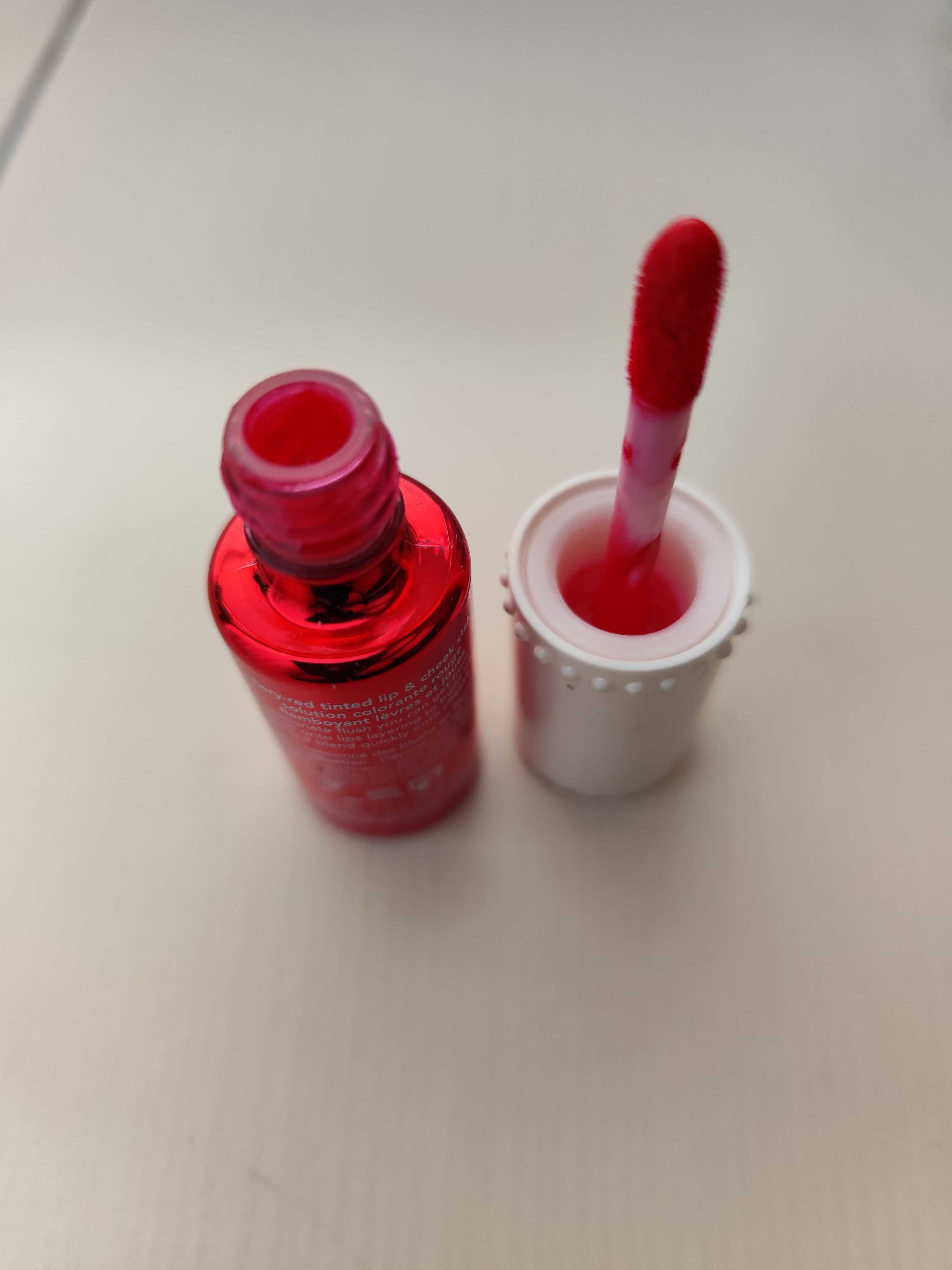 Tint do ust pomadka w płynie love tint benefit