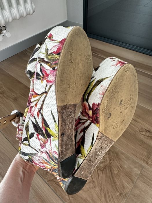 Босоніжки Dolce&Gabbana на платформі, 38р, тканина