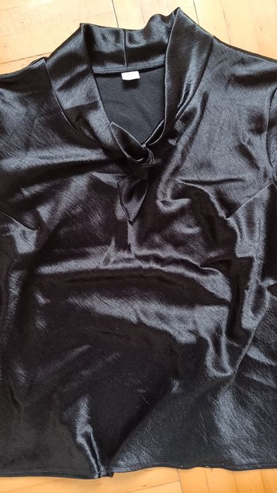 Elegancka bluzeczka czarna rozmiar xl/XXL