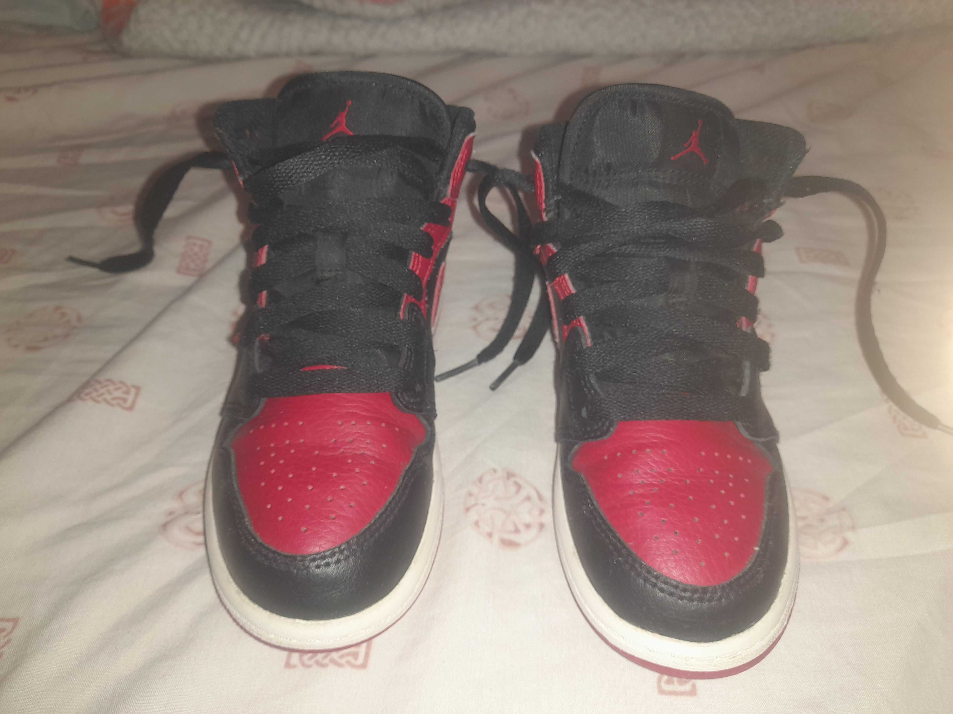 Vendo tenis jordan originais tamanho 31