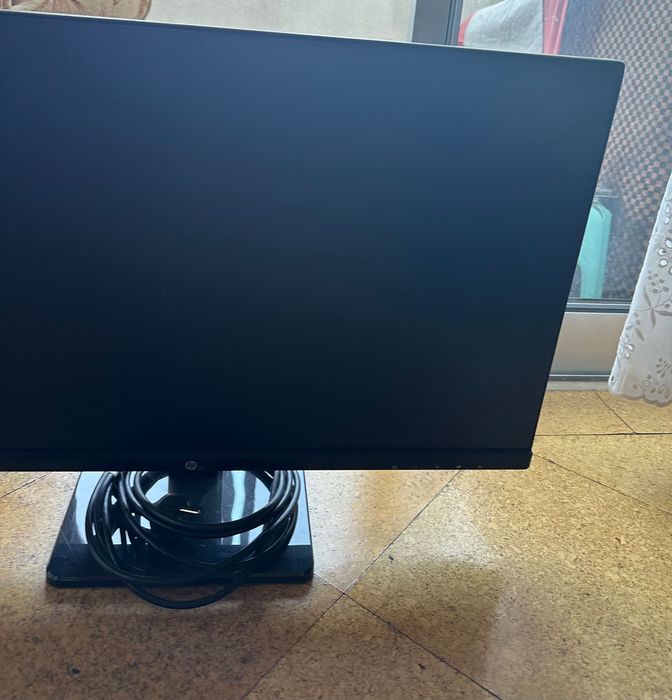 HP 27'' Monitor in excellent condition64284594078593121