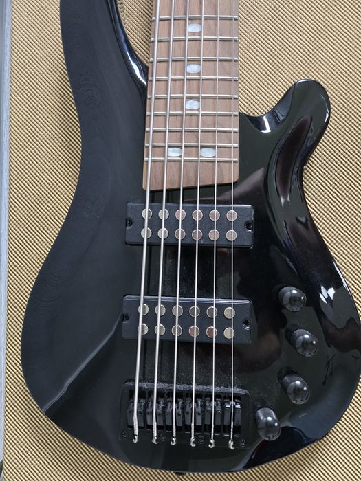 Bas 6-strunowy Harley Benton HB-650 progressive series