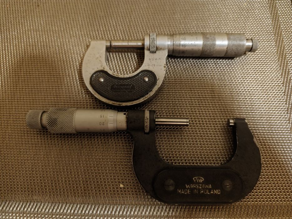 Mikrometry 0 25,  25 50 mm polskie