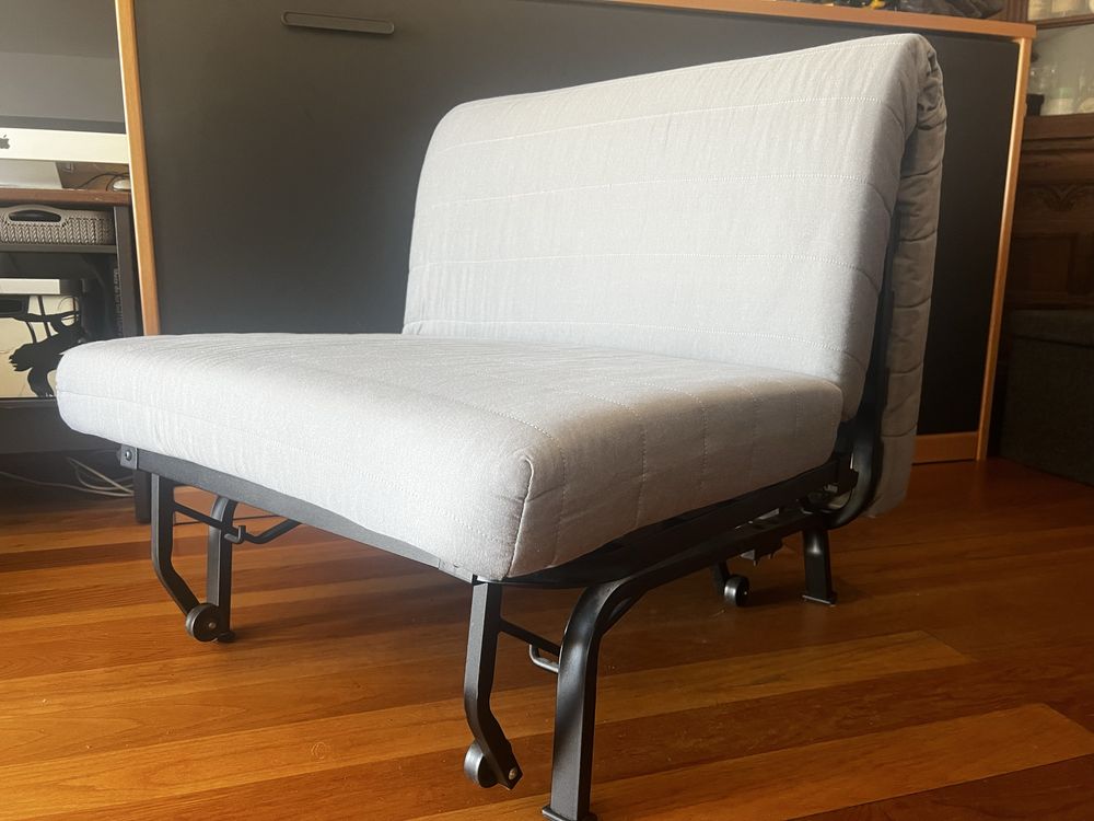 Poltrona-cama LYCKSELE com capa cinzenta