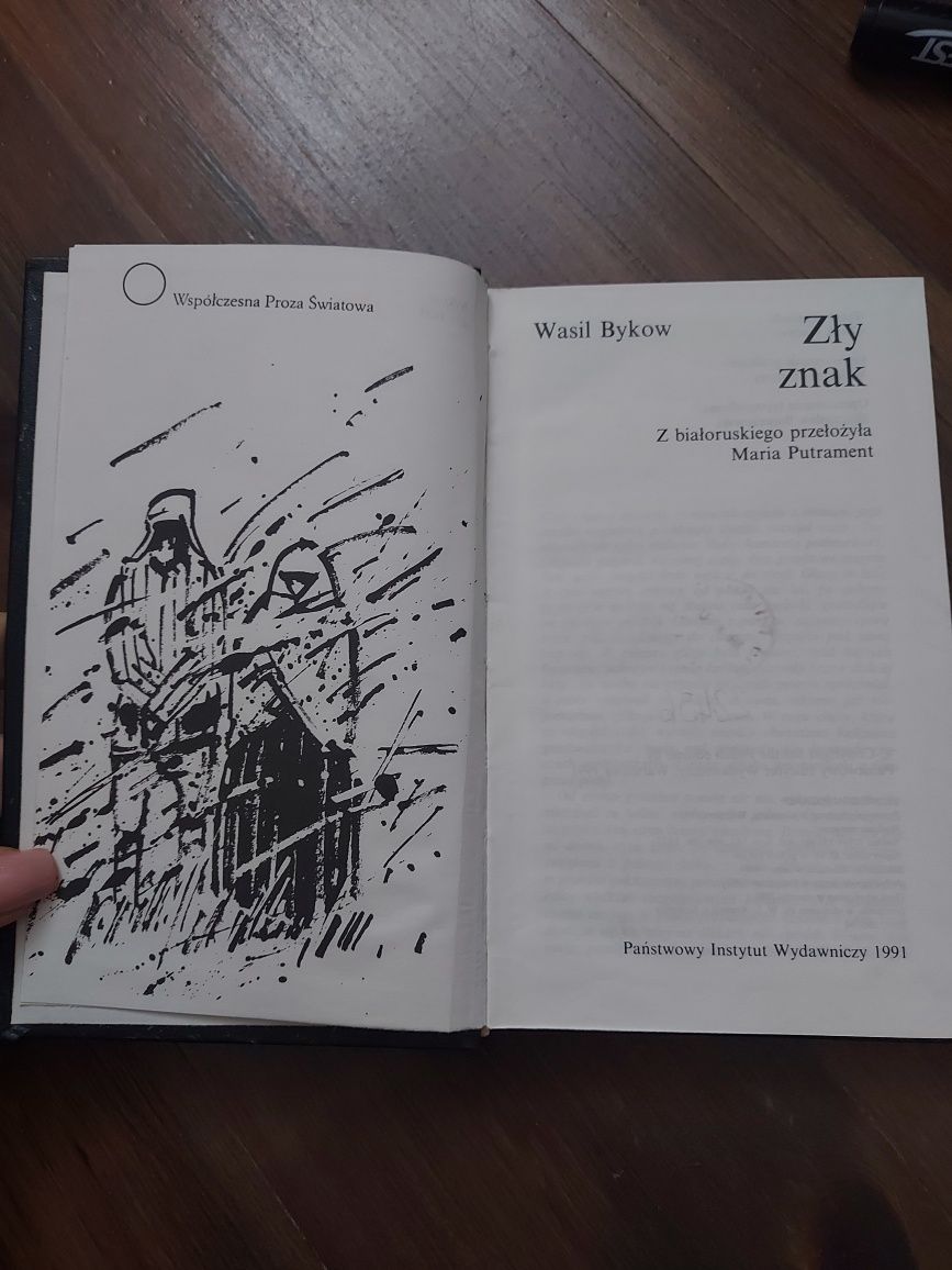 Książka Zły znak Wasil Bykow