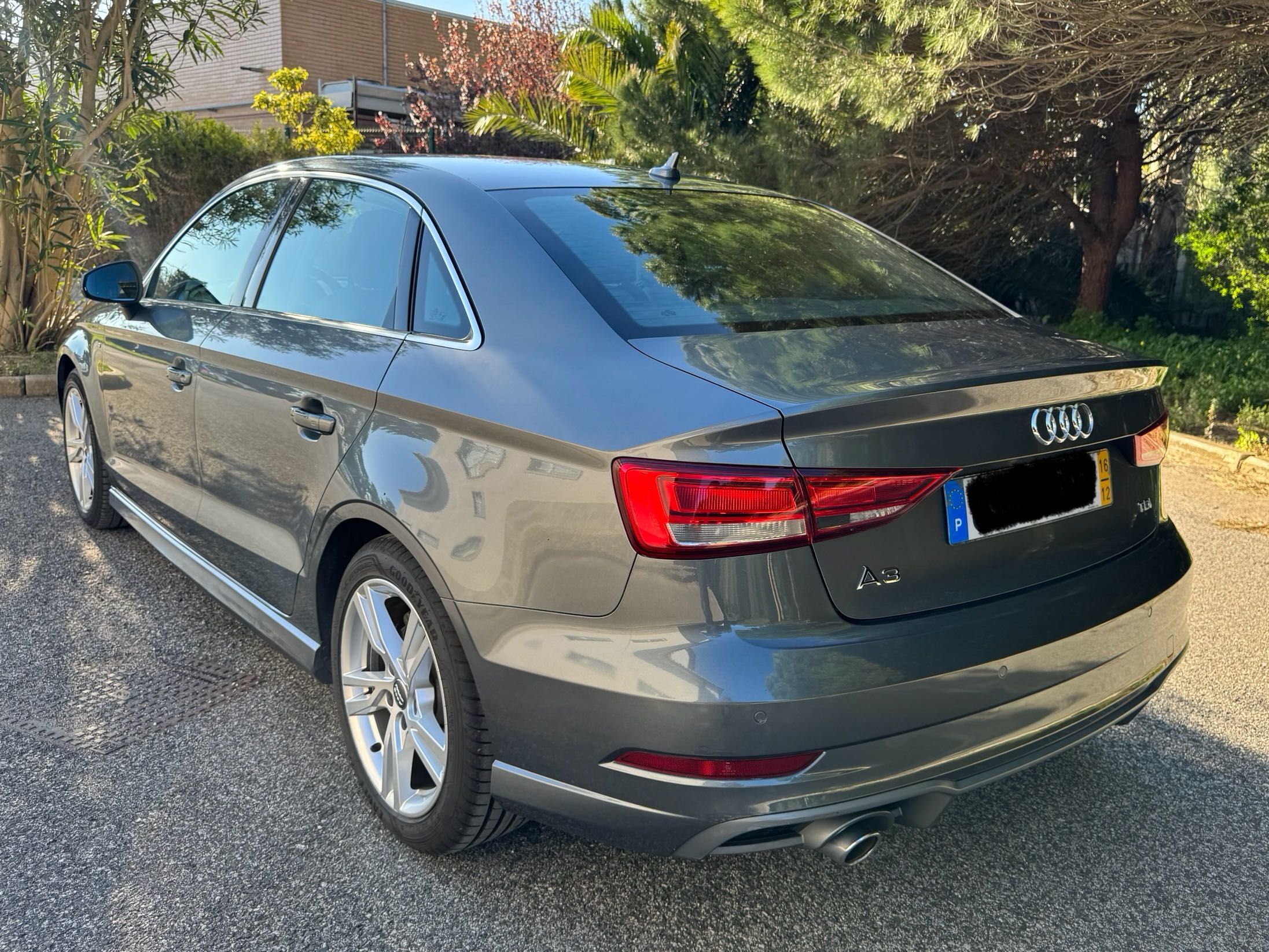 Audi A3 S-line Limousine 1.6TDI 110cv 38mil km