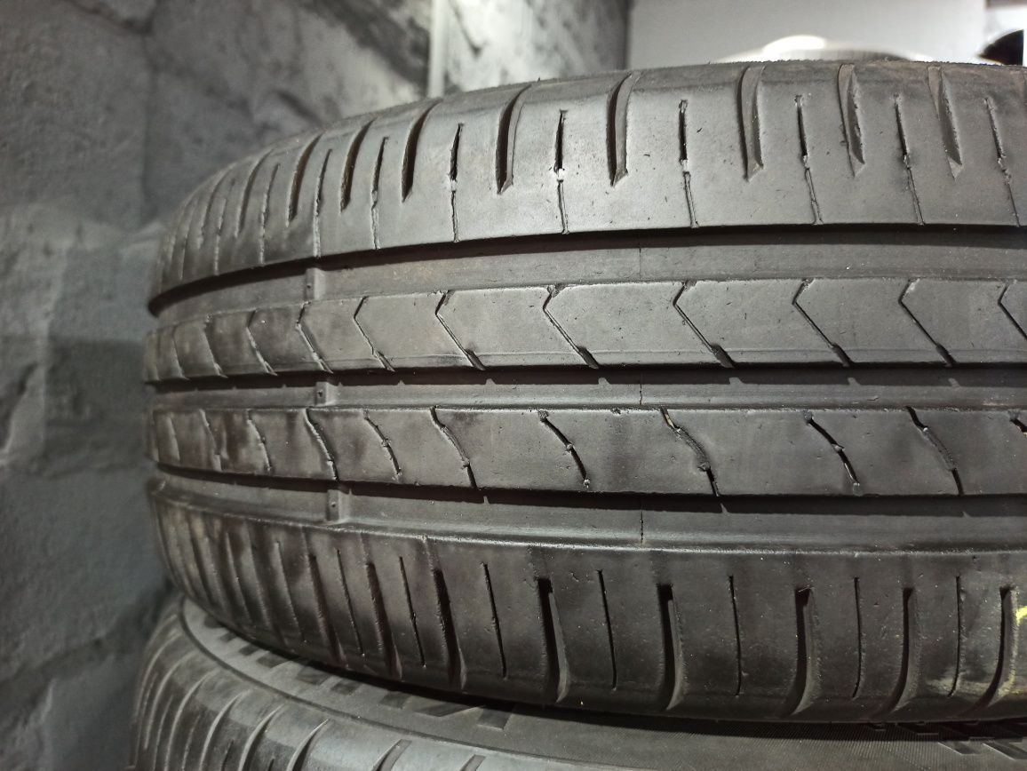 Летние шины 185/55 15 Kumho Ecsta HS51 7mm