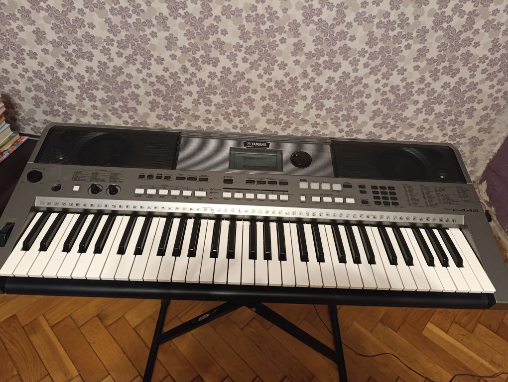 Keybord Yamaha Psr E443