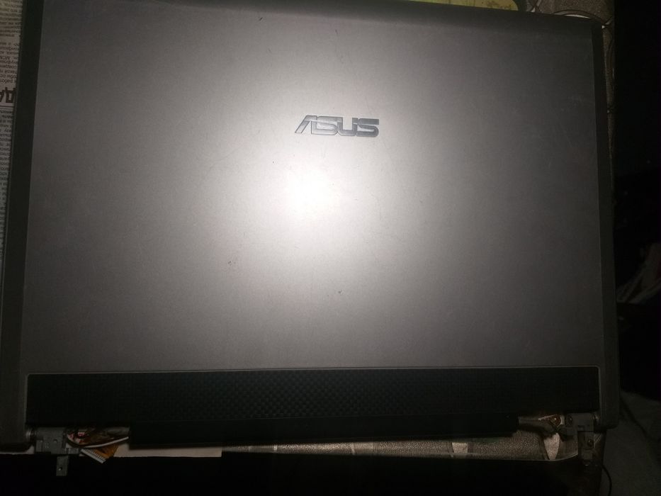 Продам экран наутбука ASUS