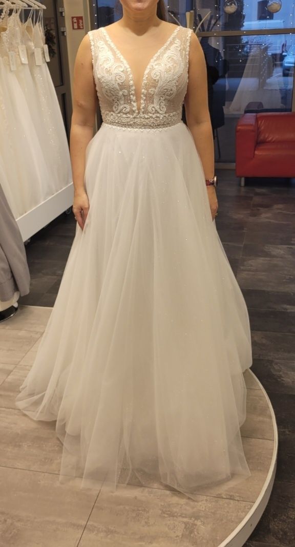 Suknia ślubna Mari Lill Ivory biała 2023 błyszcząca brokatowa haftowan