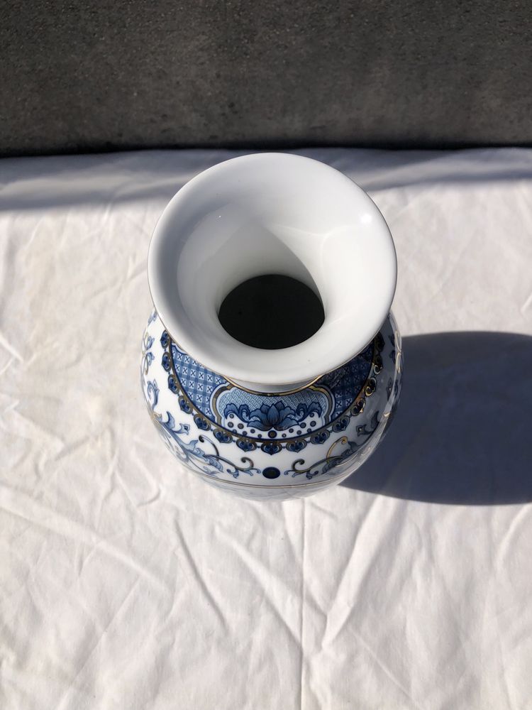 Jarro azul em porcelana