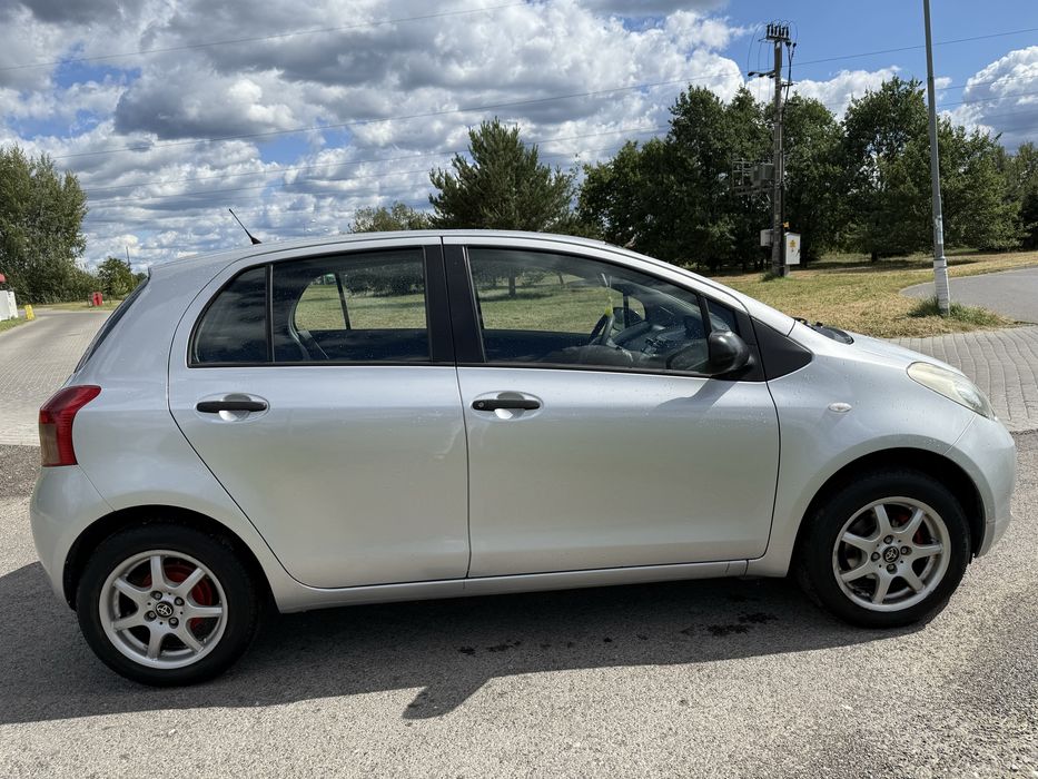 Sprzedam uzywana toyota yaris II generacji