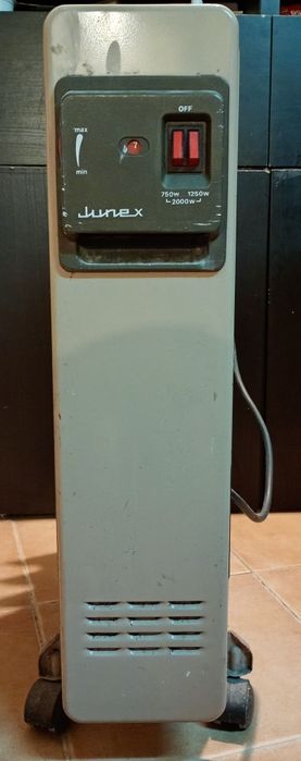 Radiador a Óleo Junex (2000W)
