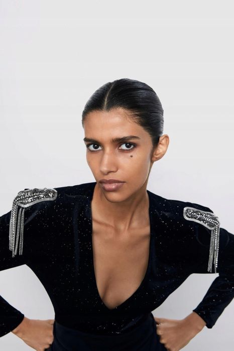 Body de veludo preto brilhante ZARA