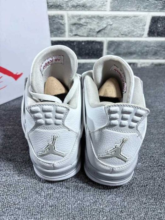 Jordan_4_Retro_White_Oreo R.39