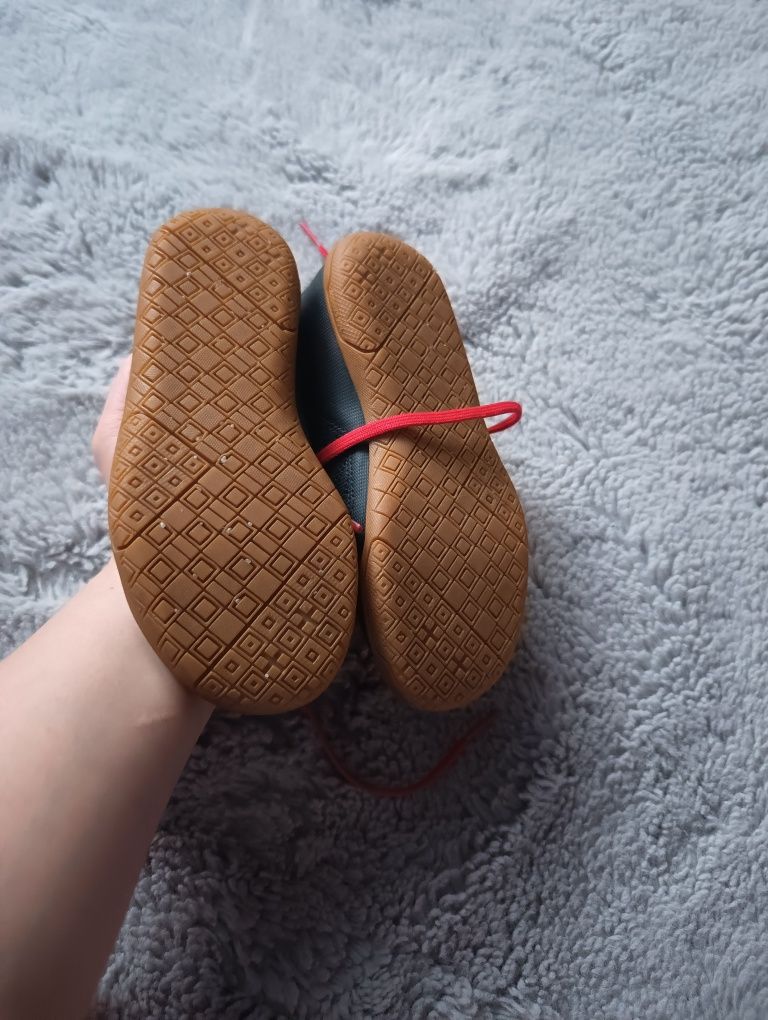 Buty halówki Decathlon r. 27