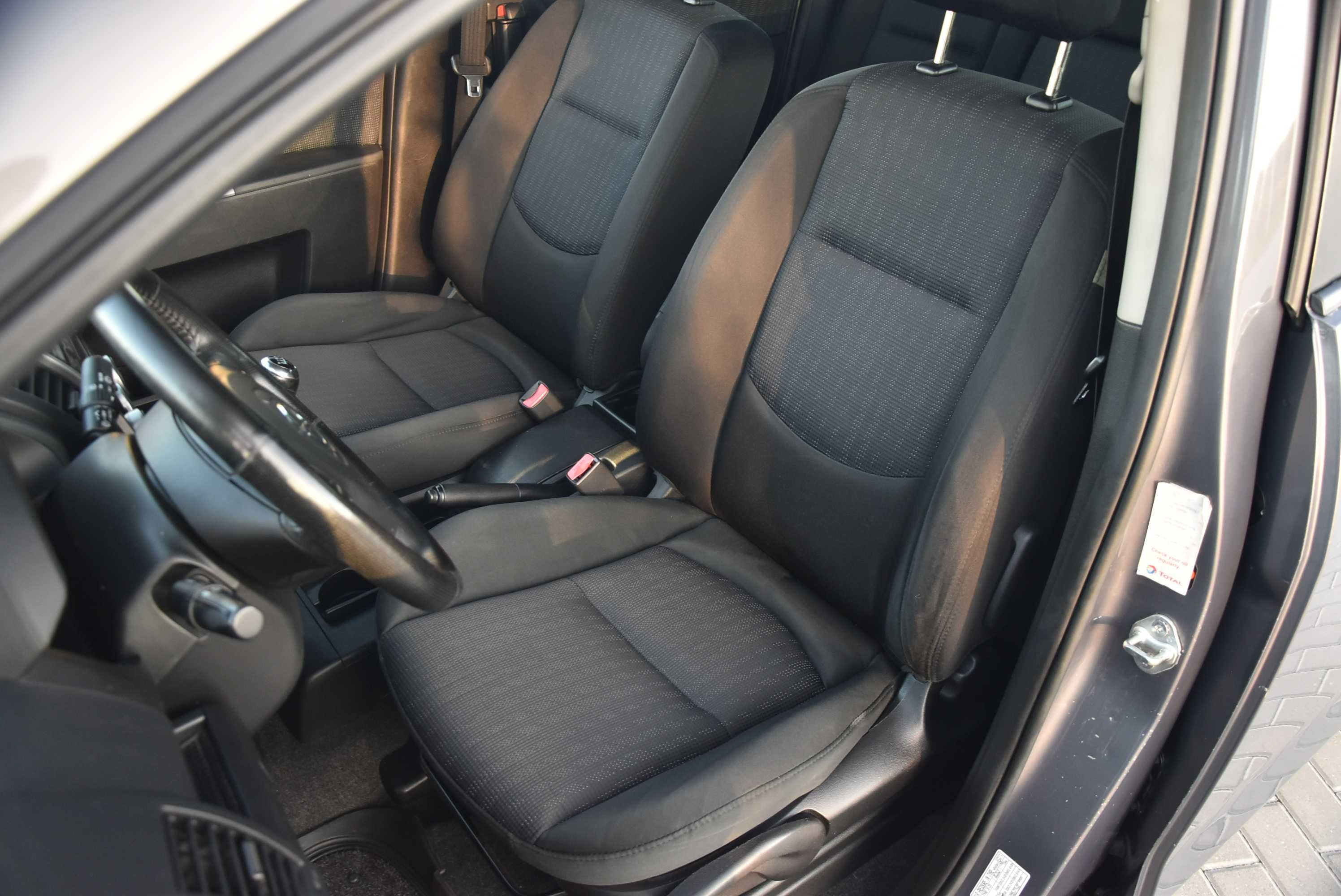 Mazda 5 2,0d, 7 osób, bezwypadkowa, alu16