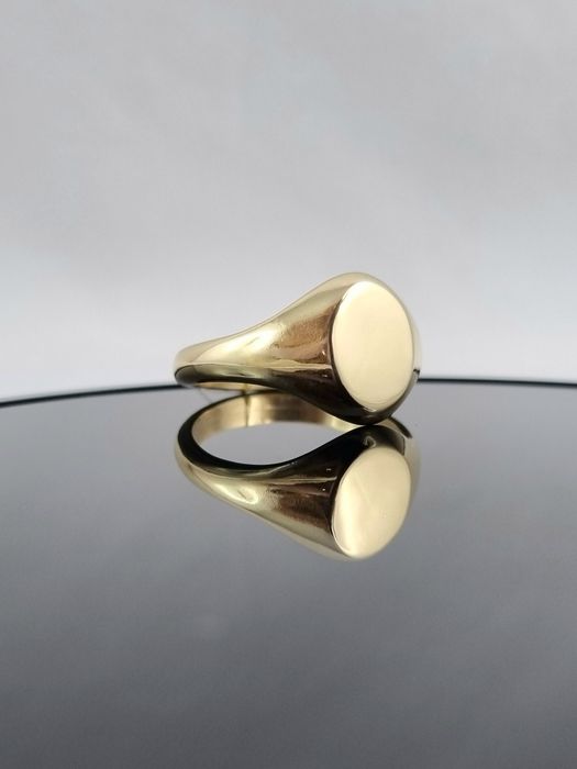 Klasyczny złoty  nowy  sygnet Au.585 unisex grawer inicjały