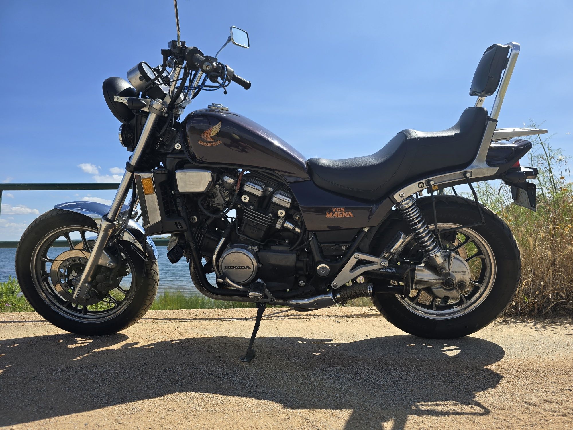 Honda v65 magna 1100