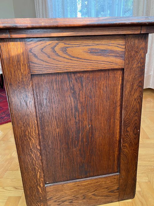 Dębowe oryginalne biurko z okresu międzywojennego W:70 cm, blat 80x50