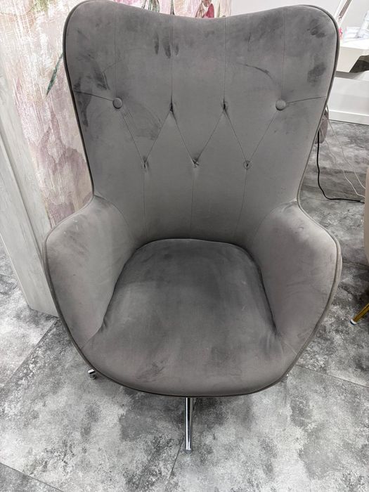 Folete uszatki agata meble 2szt po 300,- za szt