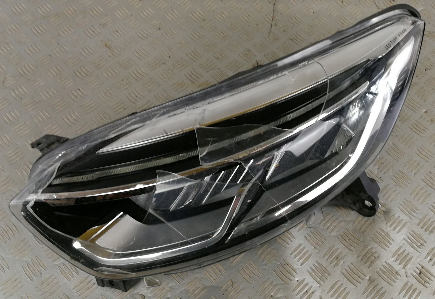 260606152R lampa lewa przednia RENAULT CAPTUR I LIFT LED PURE VISION EURO