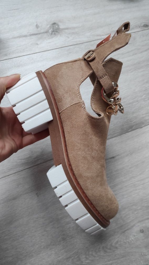Botki zamszowe DeeZee Rozenek 39
