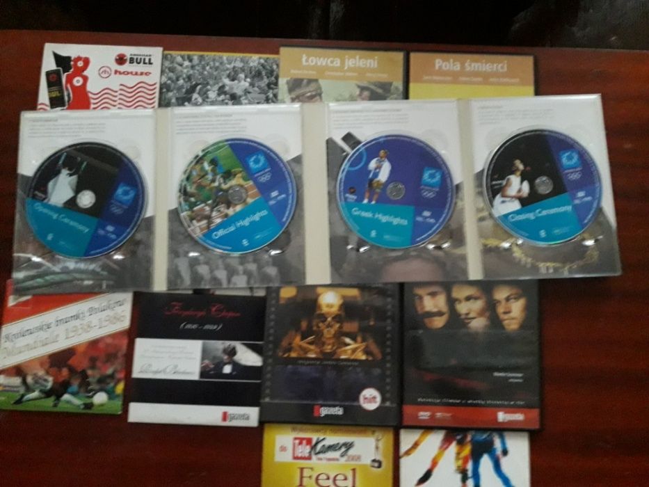Filmy DVD na płytach