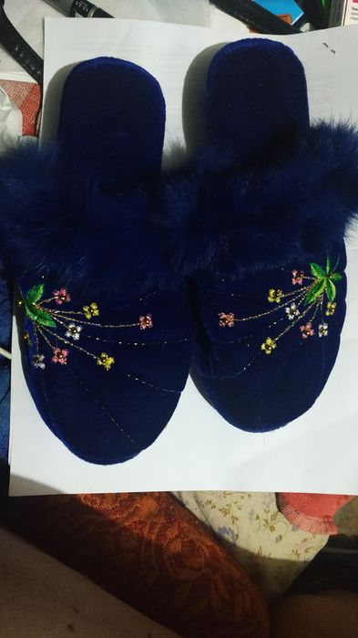 Тапочки комнатные закрытые с пушком