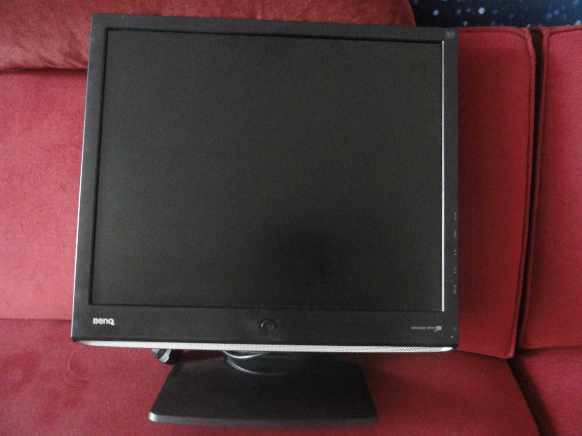 monitor BENQ E900A LCD wraz z kablami