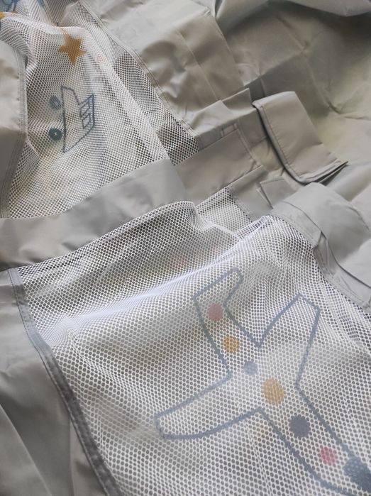 Дуже гарний манеж для дитини