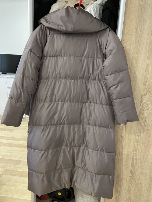 Пуховик зимовий , плащ