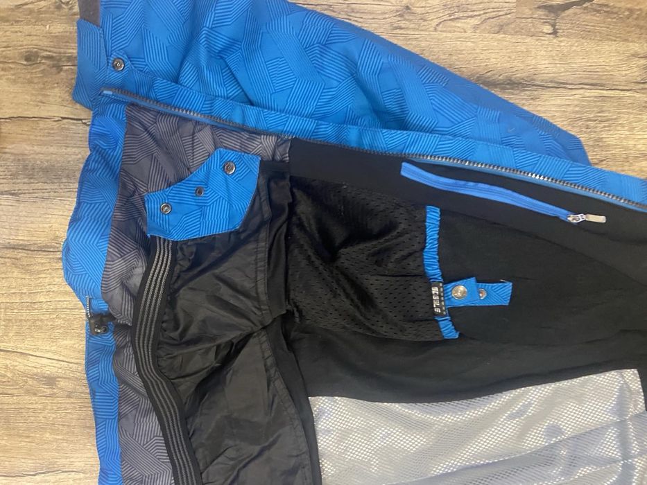 Лижний костюм.