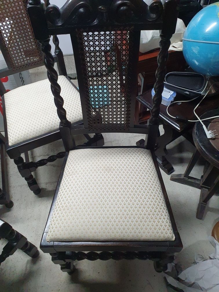 Komplet krzeseł dębowych 4 sztuki
