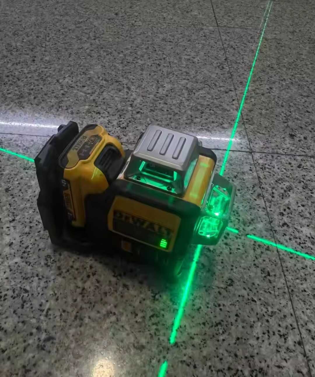 DeWalt laser krzyżowy  DW089LG  NOWY OKAZJA !