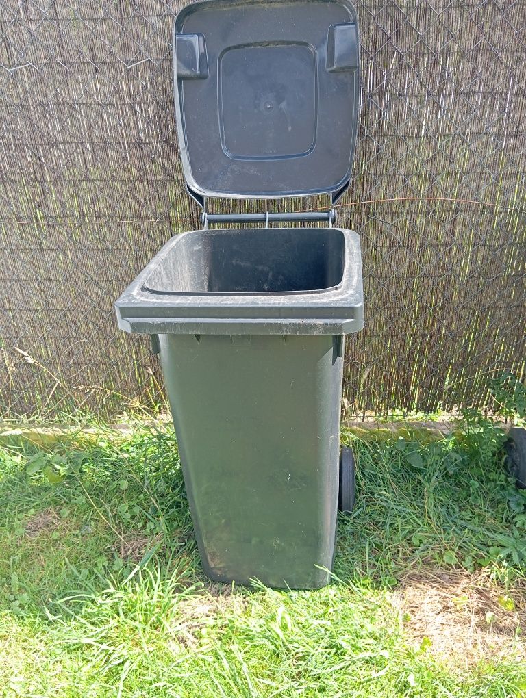Kosz  kubeł na śmieci 120L