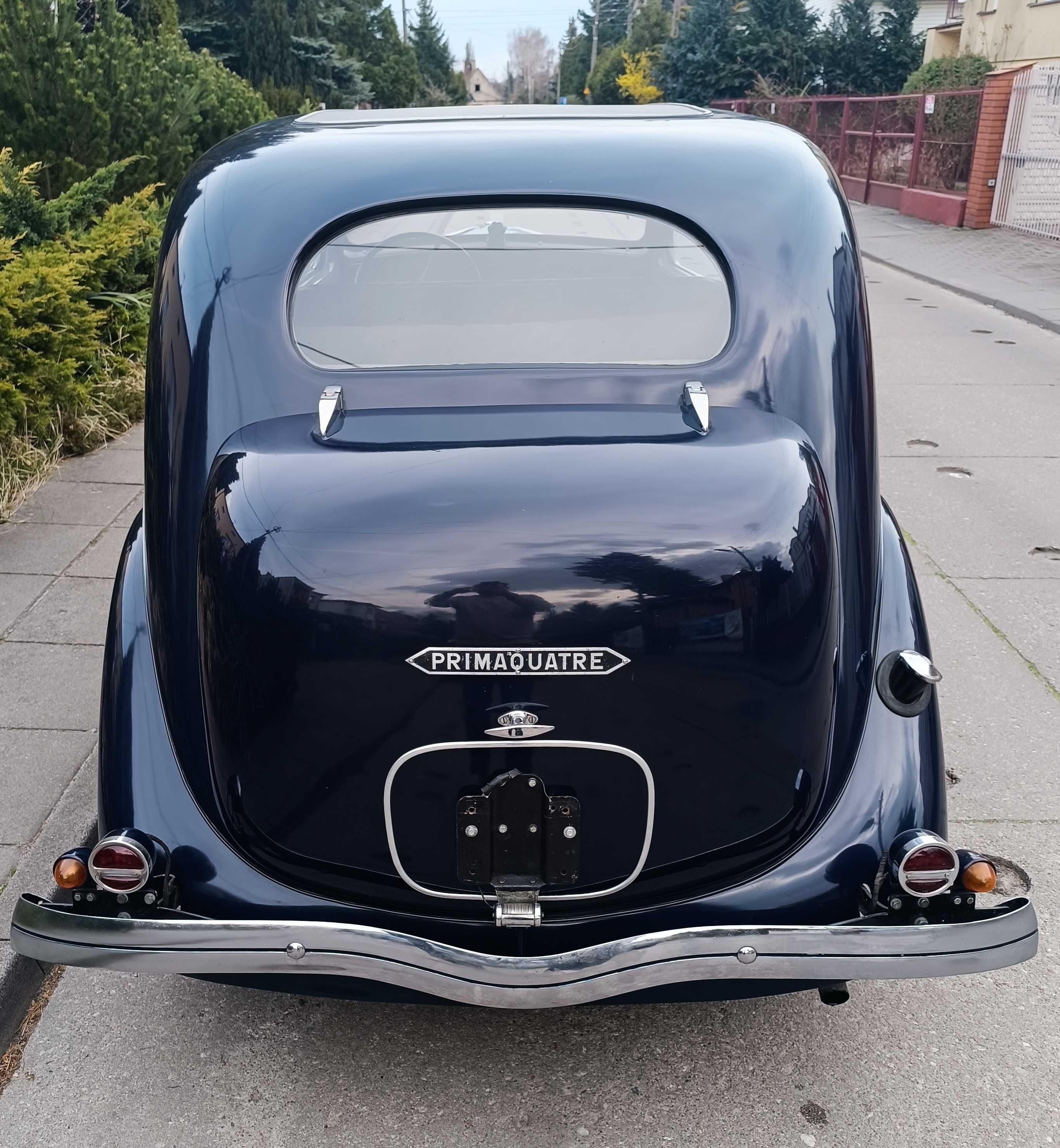Filmowe Renault Primaquatre z 1936 roku
