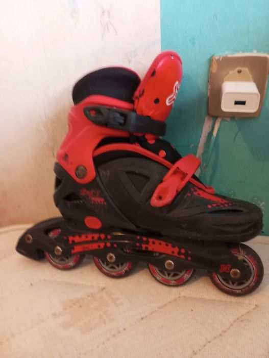 Patins em linha quase novos
