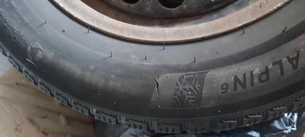 Резина Michelin Alpin 6 195/65 R15  легкова  Зимові