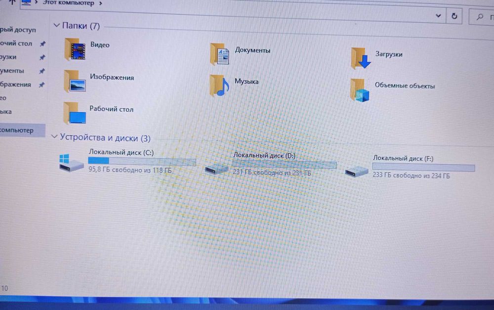 Ноутбук Lenovo G560 /15.6"/ Intel i5-560M (2 (4) 2.67 - 3.2GHz)