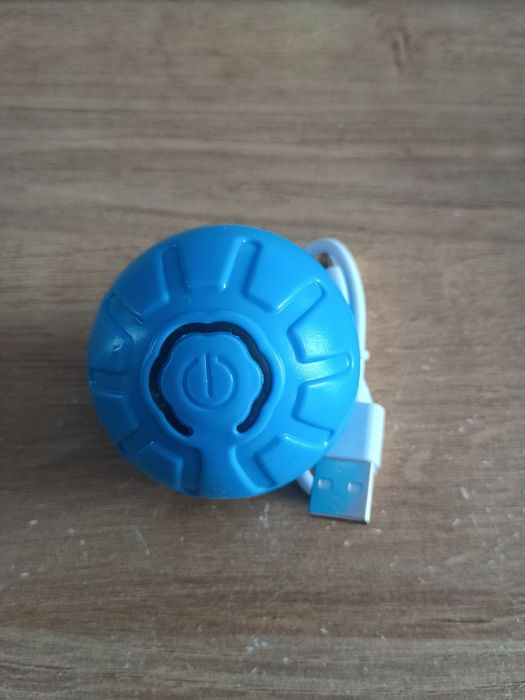 Zabawka interaktywna dla psa/kota