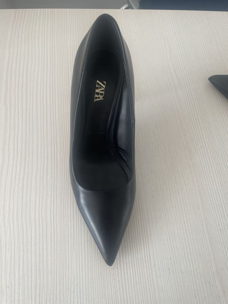 Туфлі човники Zara 37р